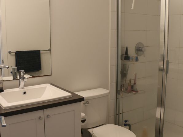 2 bedroom rental in Surrey — photo 11