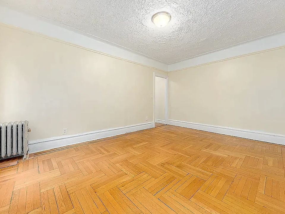 1st image of 11921 Metropolitan Ave APT 2N