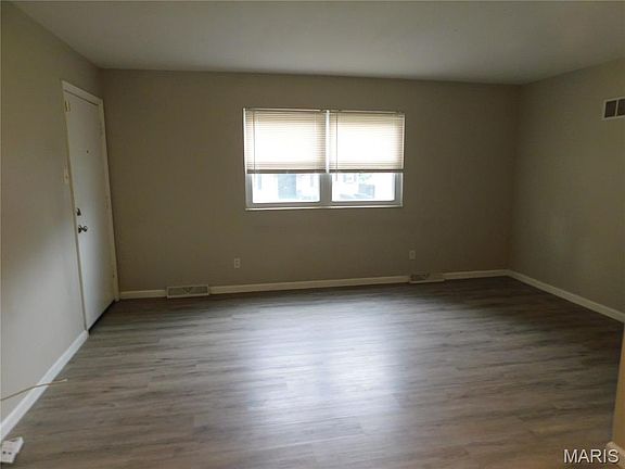 2nd image of 454 San Juan Dr APT B