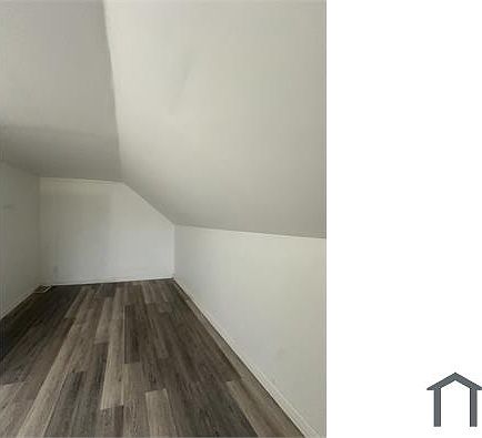 4th image of 506 E Lincolnway #2
