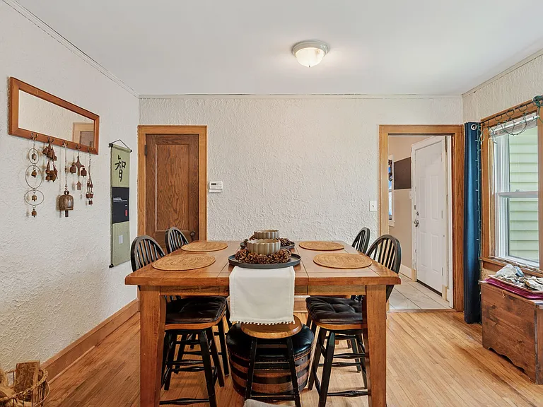 1672 Randolph Ave — Photo 8