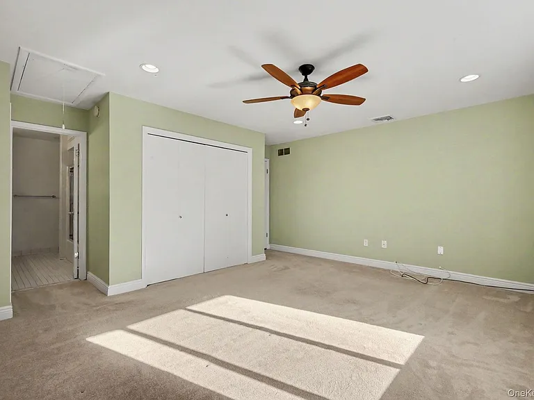 212 Old Farm Ln — Photo 15
