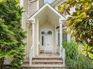 27 E Linden Ave #4, Englewood, NJ 07631