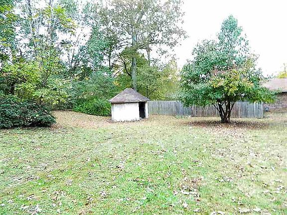 5th image of 86 Pinecrest Dr