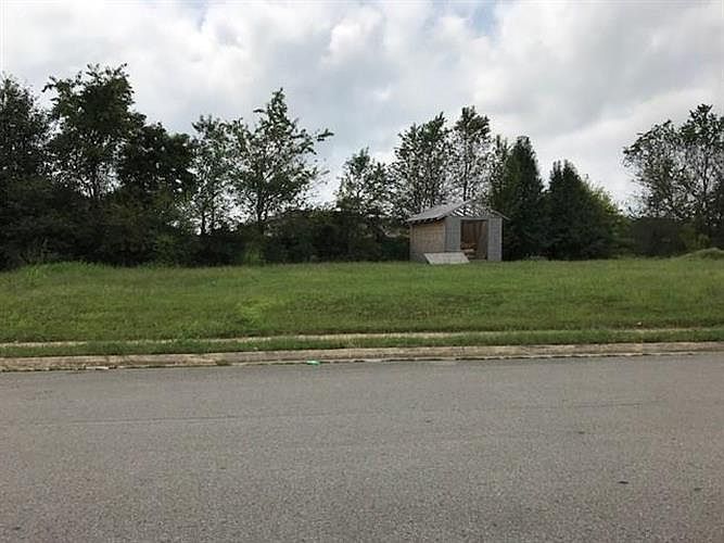 2nd image of 2873 Stagecoach Ave