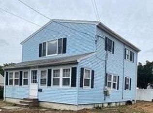 101 Redmond Rd, Merrick, NY 11566