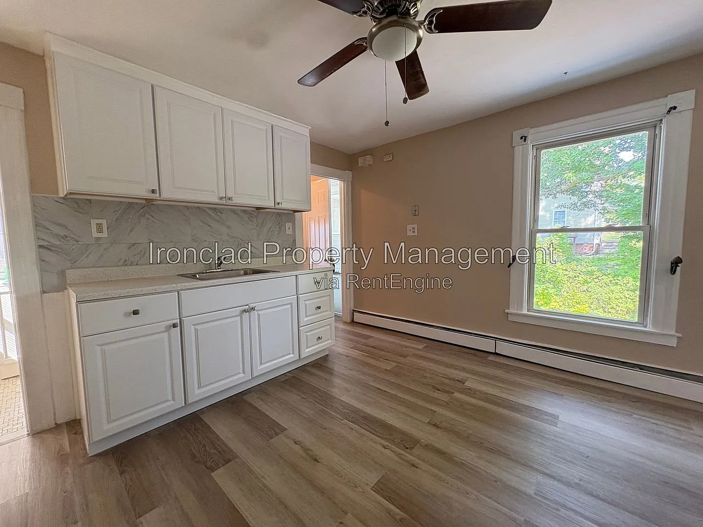1 bed, 1.0 bath, 800 sqft, $1,482 — Photo 2