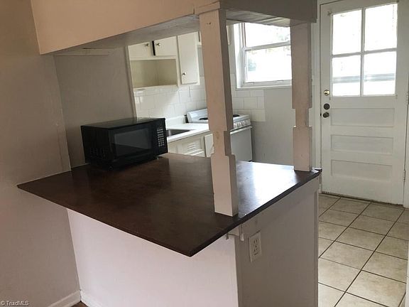 5th image of 1849 Mimosa Dr