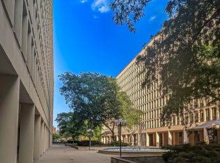 1401 E 55th St APT 707N, Chicago, IL 60615