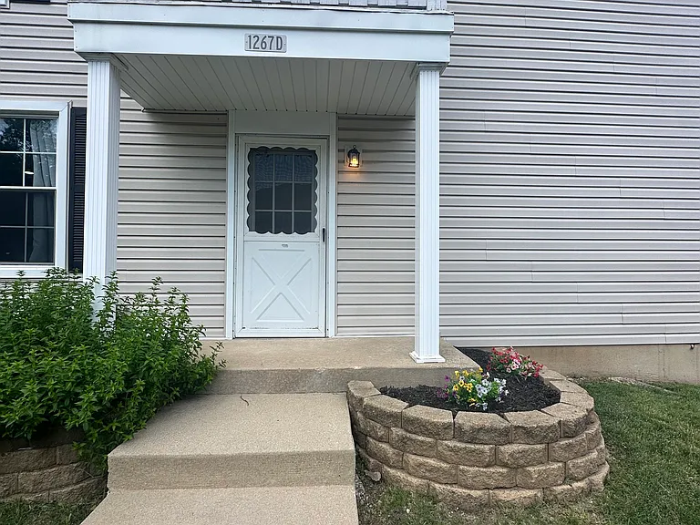 1267 Prairie Ave — Photo 1