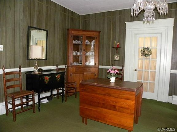 5th image of 204 S Holly Ave