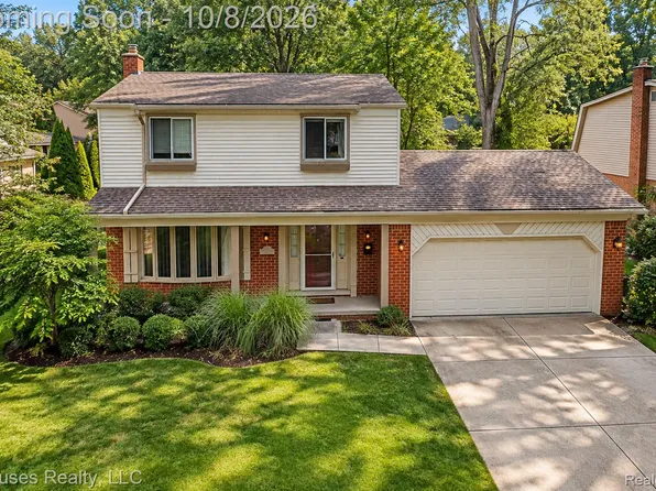 16036 Birwood Ave, Beverly Hills, MI 48025