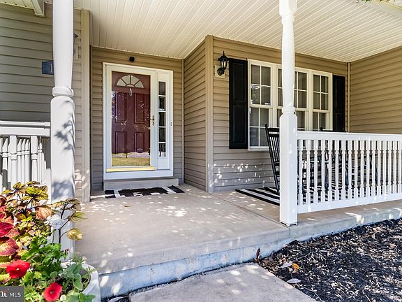 5th image of 15 Orchard Dr