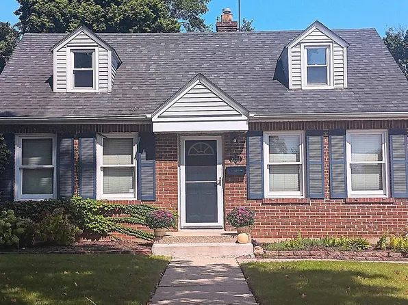 3208 Maryland Rd, Rockford, IL 61108