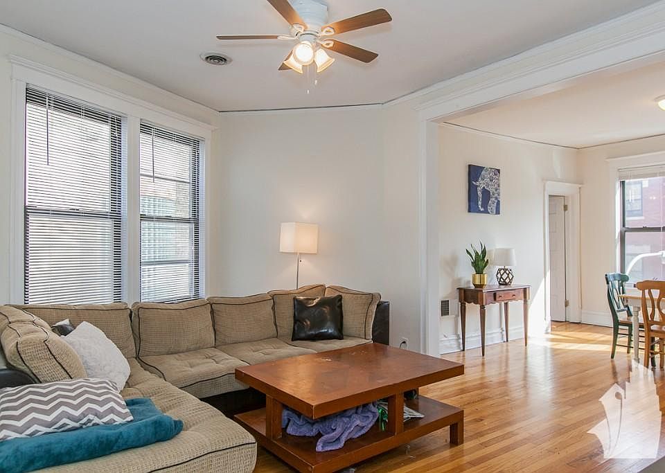 1st image of 717 W Oakdale Ave #2