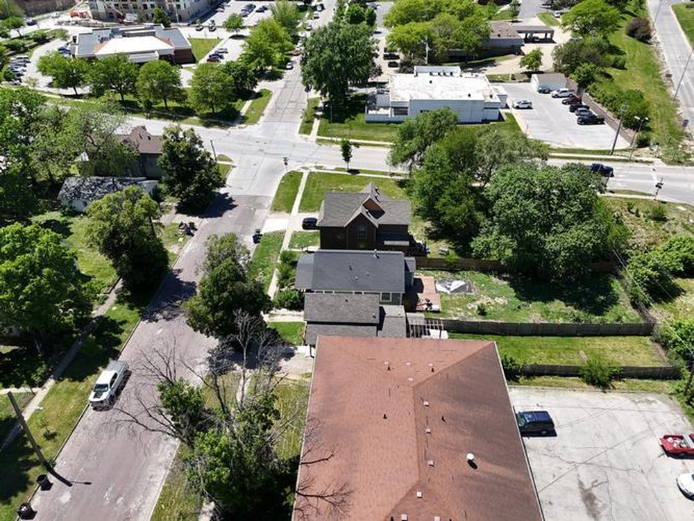812 Lyon St, Des Moines, IA - More