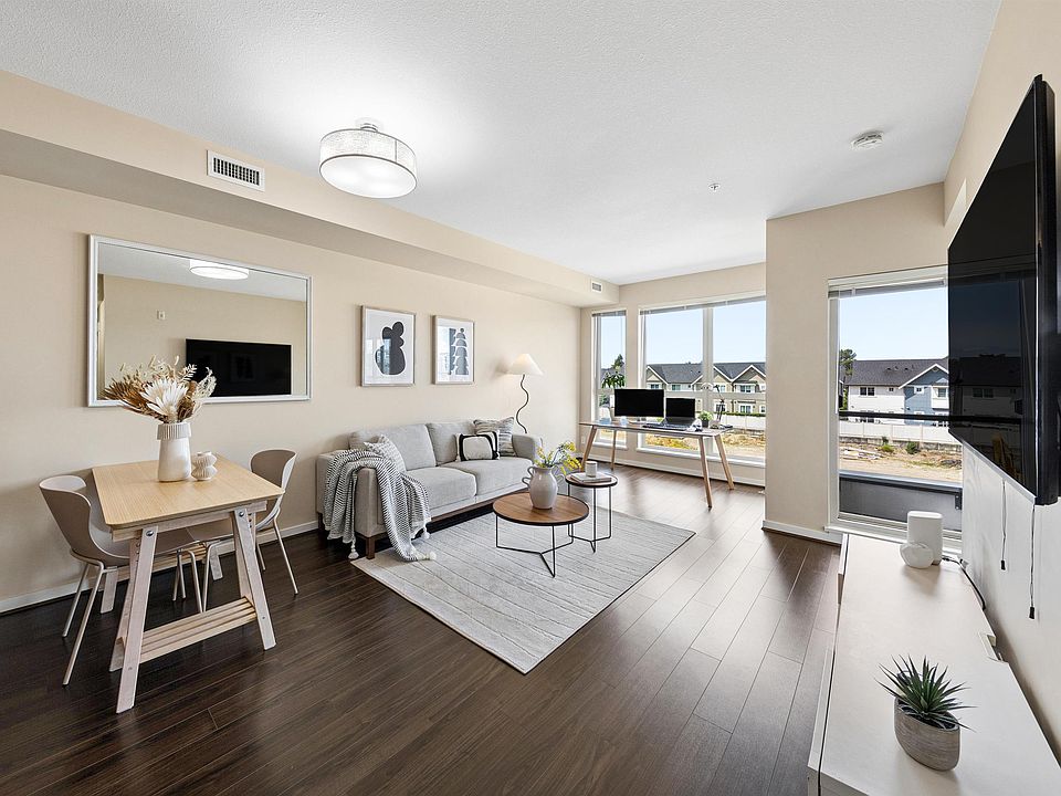 1st image of 4099 Stolberg St #366