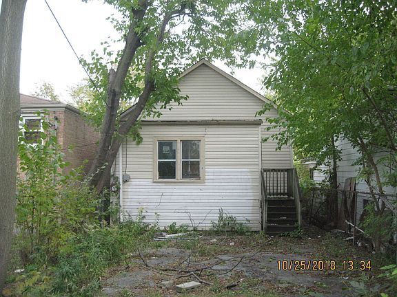 2nd image of 10226 S La Salle St