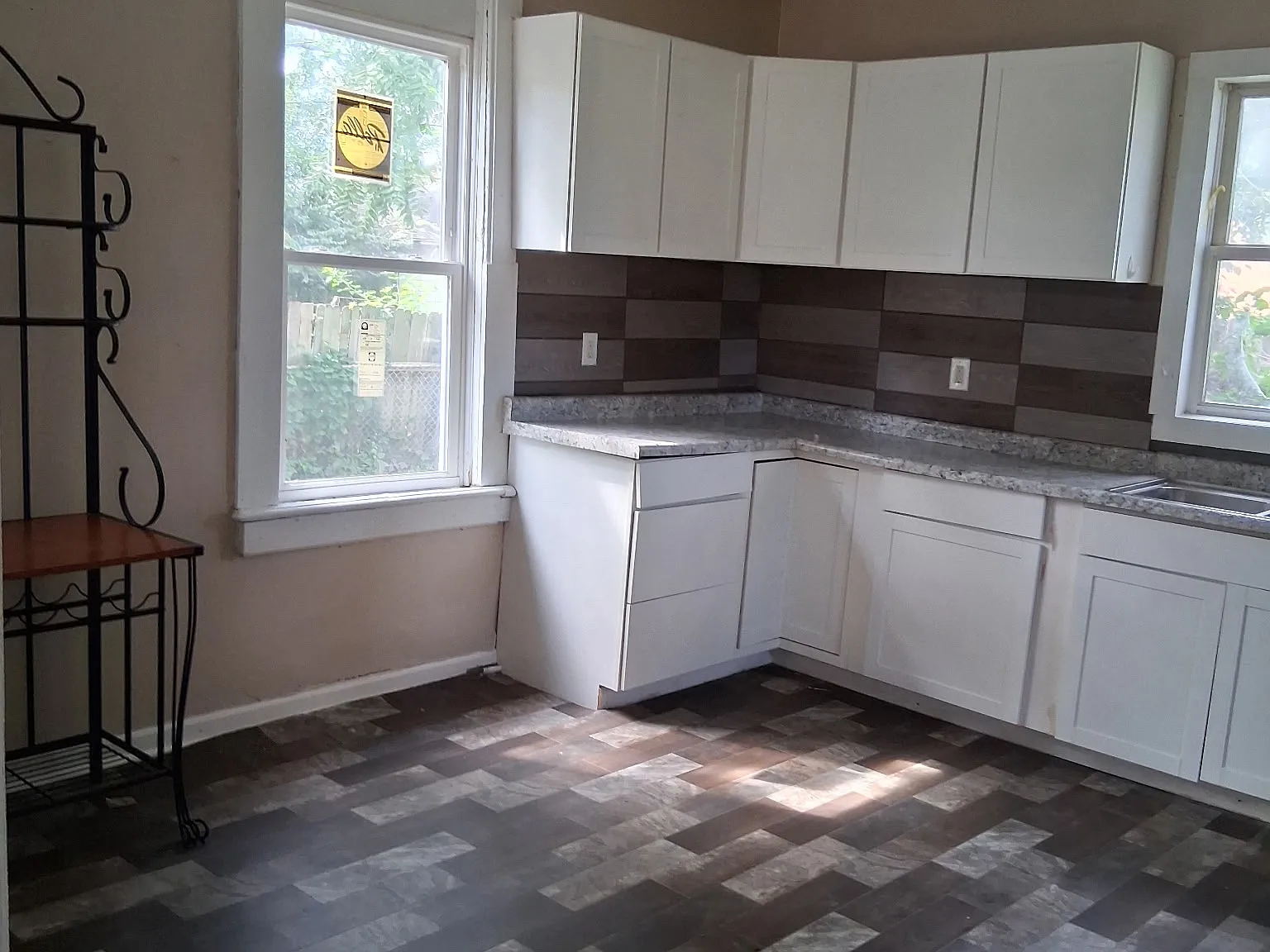 3 bed, 1628 sqft, $1,400 — Photo 3