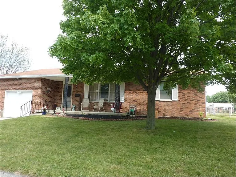 1802 Carol Dr photo 1