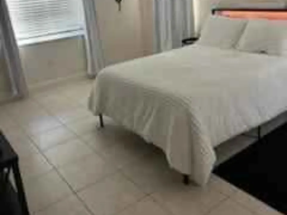 12104 Capilla Ln