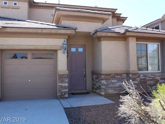4th image of 533 Blanche Ct #0