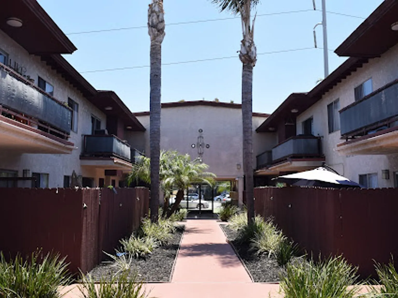 Biltmore Apartments — Photo 4