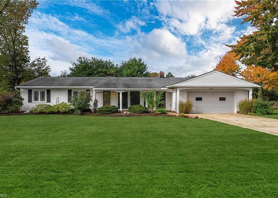 1st image of 482 Sherwood Dr