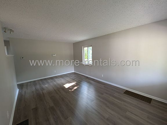 3rd image of 2613 Edgevale Rd