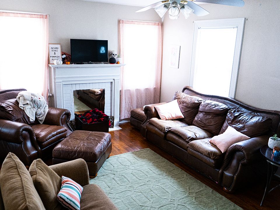 1st image of 304 S Oak St