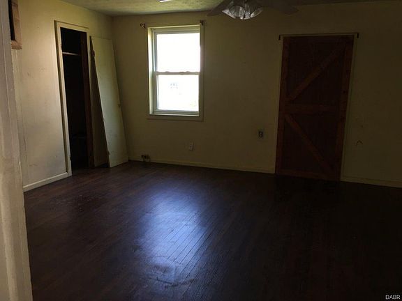 3rd image of 8887 S Main St