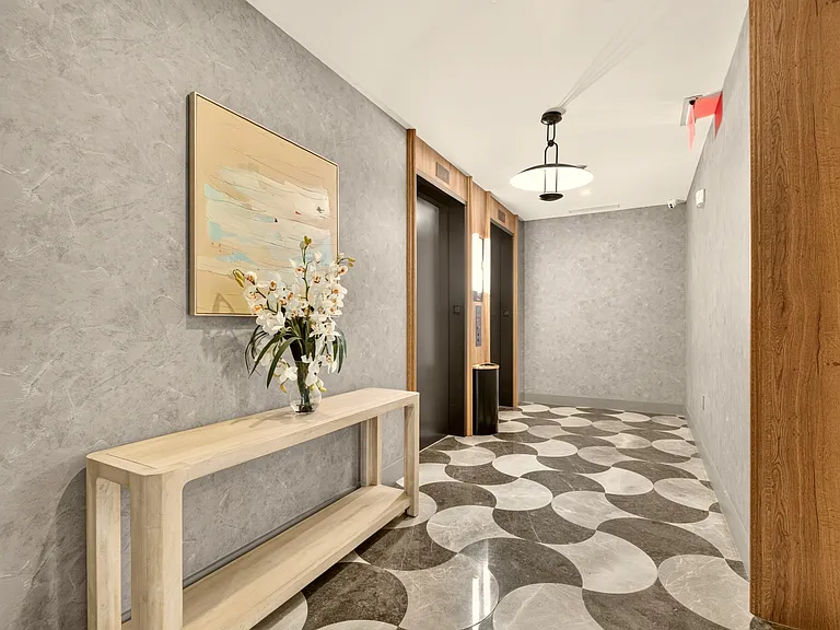 400 W 38th St #5GN — Photo 40