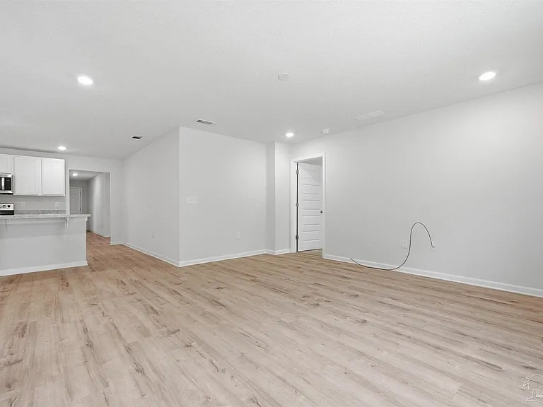 5367 Peach Dr — Photo 31
