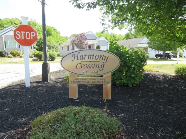 25 Rodeo Dr, East Bridgewater, MA 02333