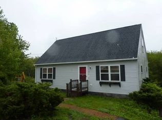 4 Post Rd, North Hampton, NH 03862