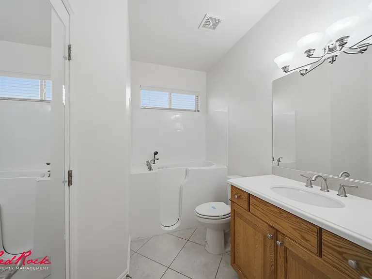 1546 Morane Manor Dr — Photo 23