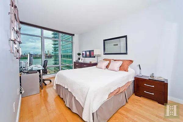 Rented by Halstead Real Estate | media 10