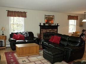2nd image of 31 Ash Swamp Rd