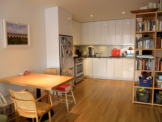 Rented by Douglas Elliman | media 23