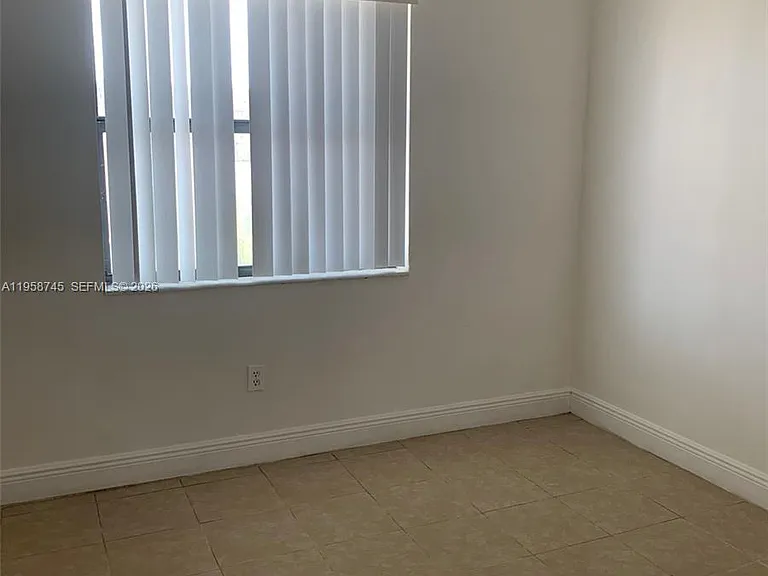 20815 NE 8th Ct #20220 — Photo 12