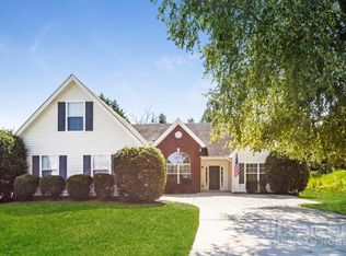 1320 Brisbane Dr, Dacula, GA 30019