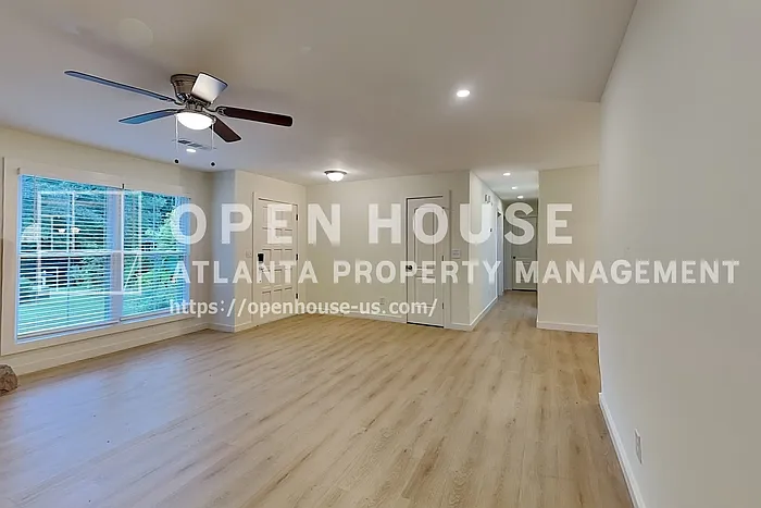 1402 Mountain Overlook Ct — Photo 5