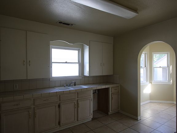 5th image of 4508 E Illinois Ave