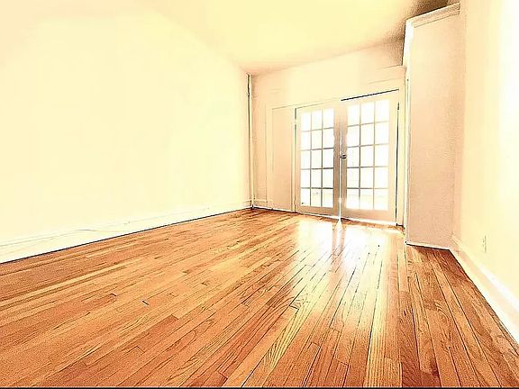 3rd image of 633 Union St APT 3