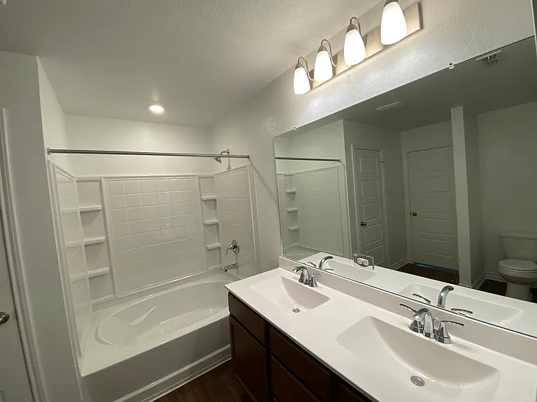 10643 W Military Dr #7 — Photo 15