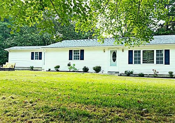 5th image of 23240 Hilltop Dr