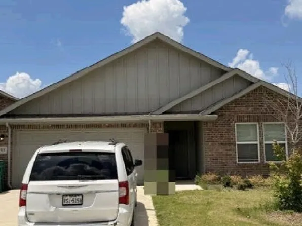 515 Suffolk Dr, Ferris, TX 75125