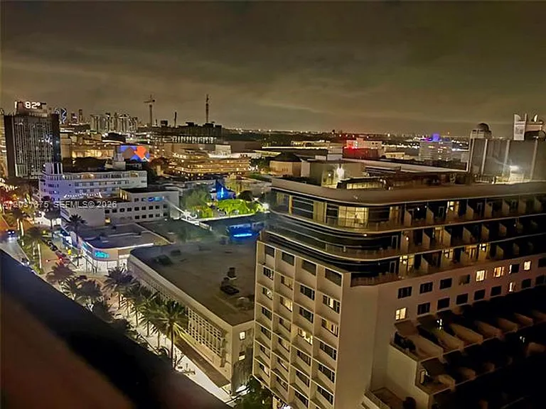 100 Lincoln Rd #Penthouse 4 — Photo 32