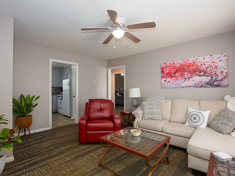 812 Riviera Dr #810 — Photo 12