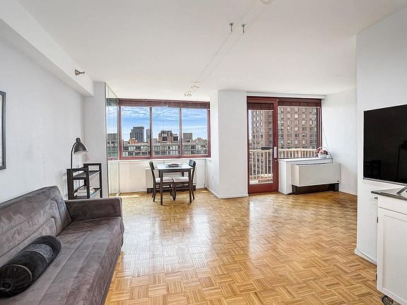 3rd image of 474 48th Ave APT 14N